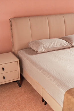 Aro Ravello Bed