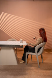 Aro Axis Extendable Dining Table