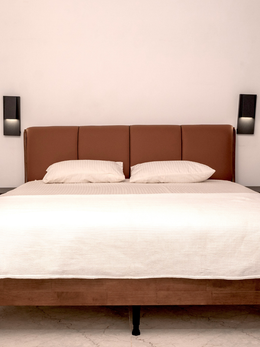 Aro Valenza Bed